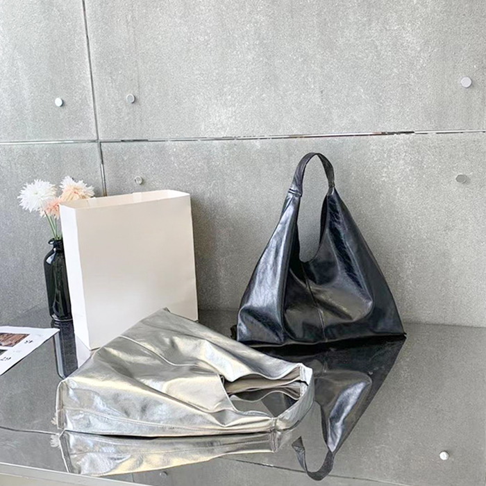 トートバッグ トート トート 大きめ A4 レディース ワンハンドル パソコン 三角 シルバー お洒落 ジャパニーズ レザー 黒 おしゃれ モード 
