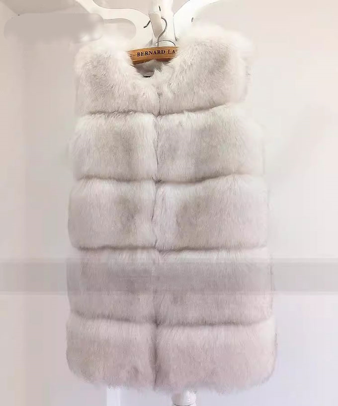 毛皮ベスト ファーベスト レディース フォックス フェイクファー 袖なし 冬 ふわふわ 秋 ギフト 暖かい 優雅 アウター 着痩せ ミドル丈 。 もこもこ 