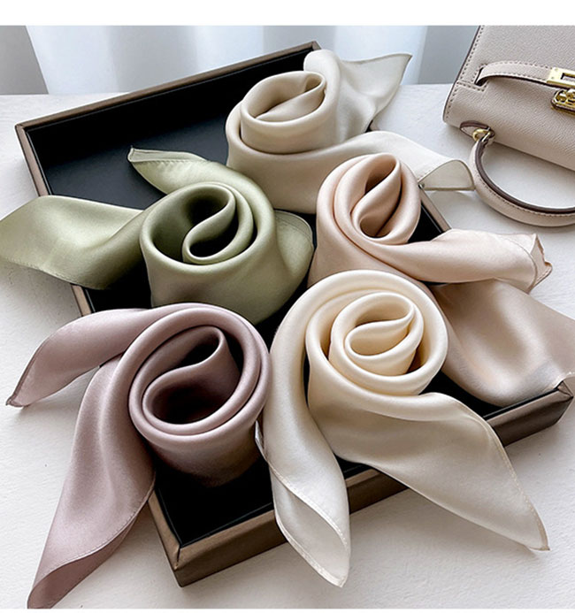 スカーフ バッグスカーフ レディース 春 夏 秋 ベルト正方形 柄 結婚式 花柄 フォーマル カジュアル ストール 綺麗 大人 冷房対策 入学式 冬 50×50CM 