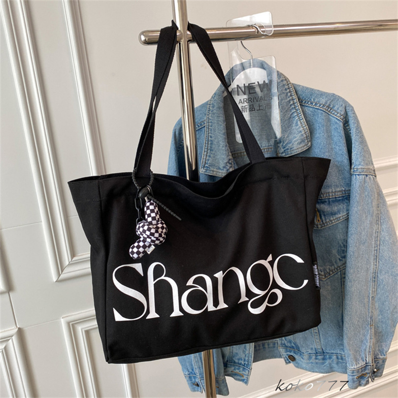 バッグ レディースかばん トートバッグ ショルダーバッグ ハンドバッグ カジュアル カバン 女子 チャック 布鞄 通勤オシャレ 大容量 通学 キャン文字 