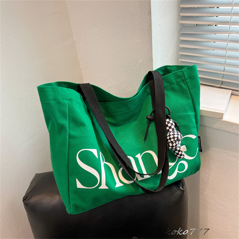 バッグ レディースかばん トートバッグ ショルダーバッグ ハンドバッグ カジュアル カバン 女子 チャック 布鞄 通勤オシャレ 大容量 通学 キャン文字 