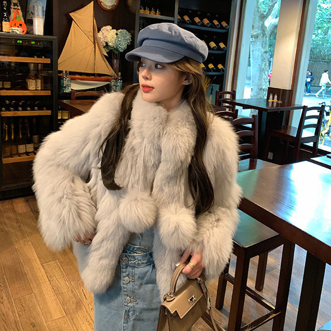 ファーコート レディース 毛皮コート フォックス レディースファー フェイクファー 暖かい 防寒 冬服 可愛い 毛玉付き アウター きれいめ ショートコート 