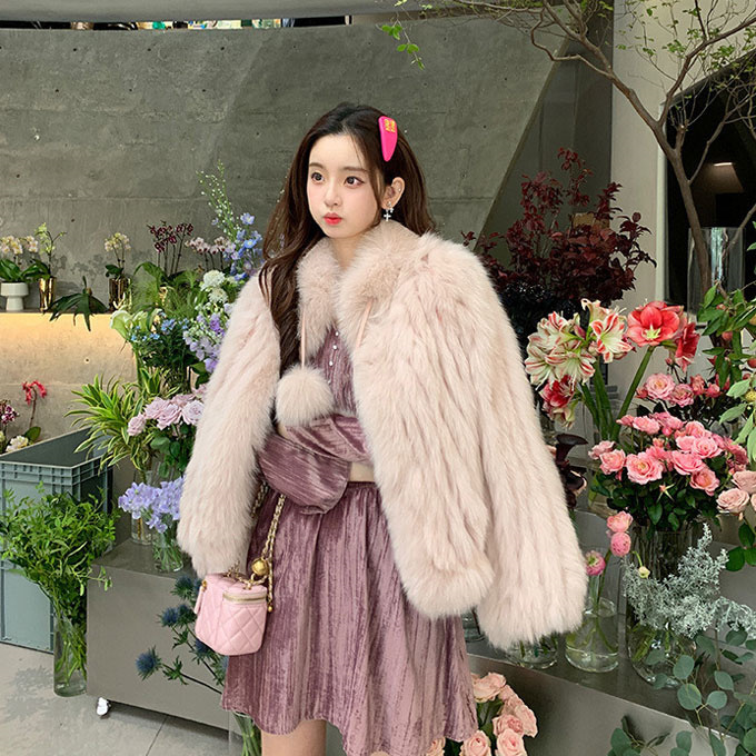 ファーコート レディース 毛皮コート フォックス レディースファー フェイクファー 暖かい 防寒 冬服 可愛い 毛玉付き アウター きれいめ ショートコート 