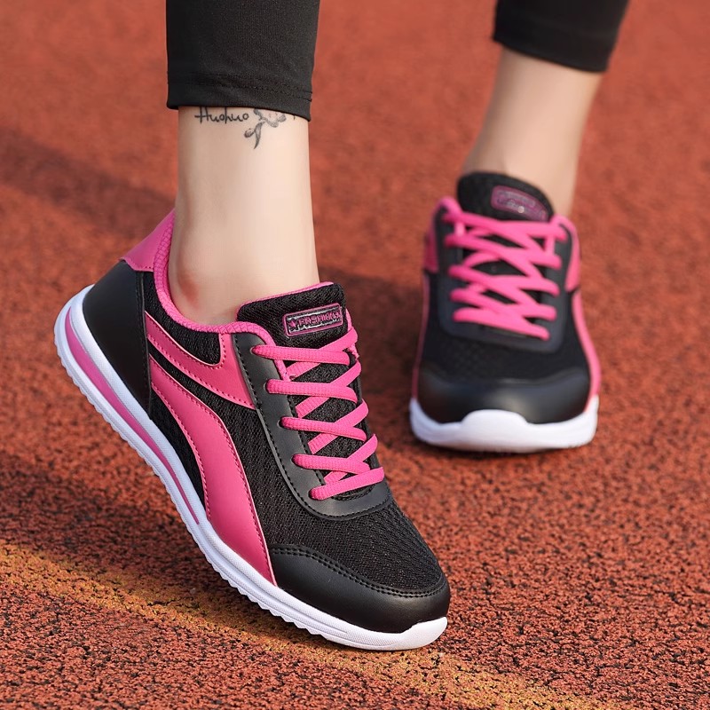 スニーカー レディース ランニング運動靴 厚底 靴 幅広 黒スポーツ 40代 60代 運動 50代 おしゃれ 普段履き 歩きやすい 初心者 疲れない 軽量 