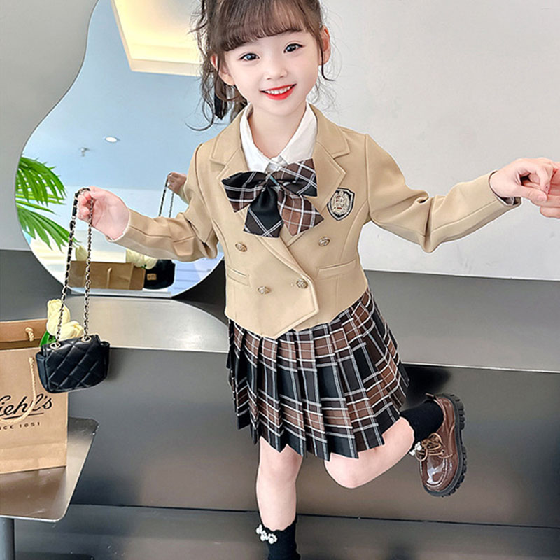 入学式 卒業式 女の子 2点セット ジャケット スカート 小学校 可愛い 発表会 フォーマル きれいめ 女子お嬢様のアンサンブルスーツセット 女の子 入園式 服 