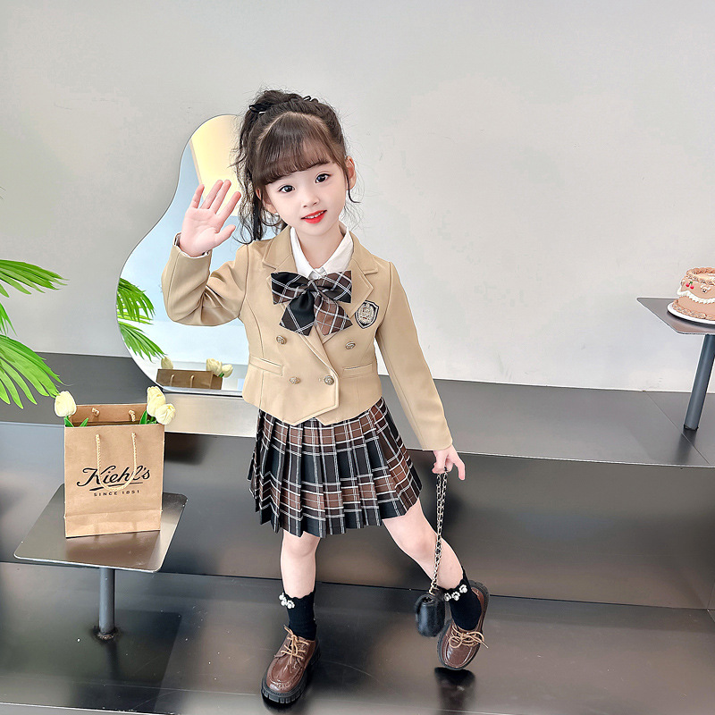 入学式 卒業式 女の子 2点セット ジャケット スカート 小学校 可愛い 発表会 フォーマル きれいめ 女子お嬢様のアンサンブルスーツセット 女の子 入園式 服 