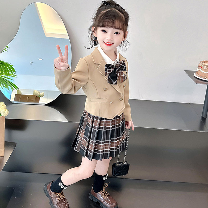 入学式 卒業式 女の子 2点セット ジャケット スカート 小学校 可愛い 発表会 フォーマル きれいめ 女子お嬢様のアンサンブルスーツセット 女の子 入園式 服 