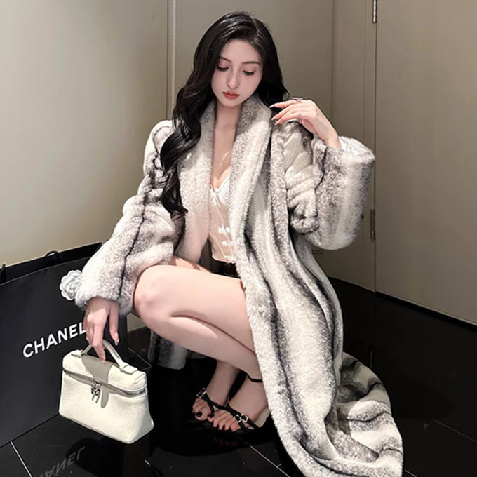 ファーコート ミンク ロングコート フェイクファーコート レディース アウター 軽量 ロング丈 羽織り 暖かい ふんわり 冬服 あったか 防寒 ゆったり 防風 