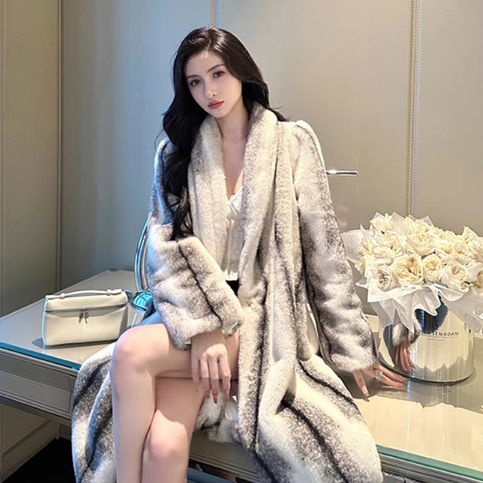 ファーコート ミンク ロングコート フェイクファーコート レディース アウター 軽量 ロング丈 羽織り 暖かい ふんわり 冬服 あったか 防寒 ゆったり 防風 