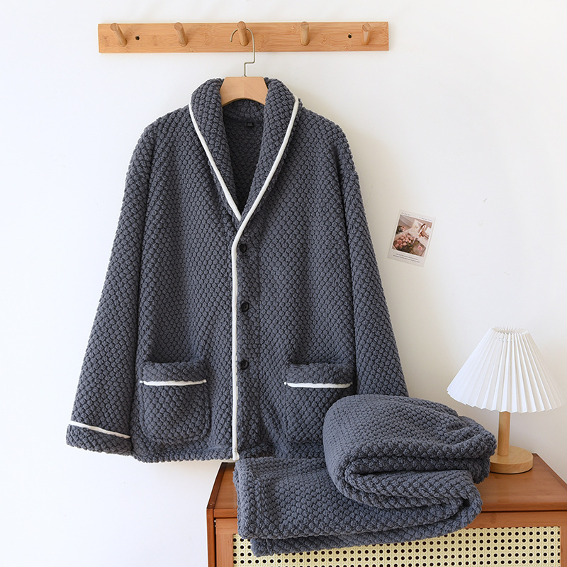 着る毛布パジャマ 上下セット もこもこルームウェア 厚手 裏起毛 無地 防寒対策 足元の裾上げ防止 首元の冷え防止 あたたかファイバー 
