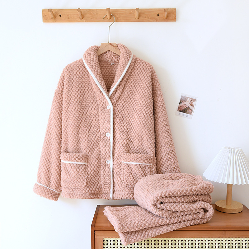 着る毛布パジャマ 上下セット もこもこルームウェア 厚手 裏起毛 無地 防寒対策 足元の裾上げ防止 首元の冷え防止 あたたかファイバー 