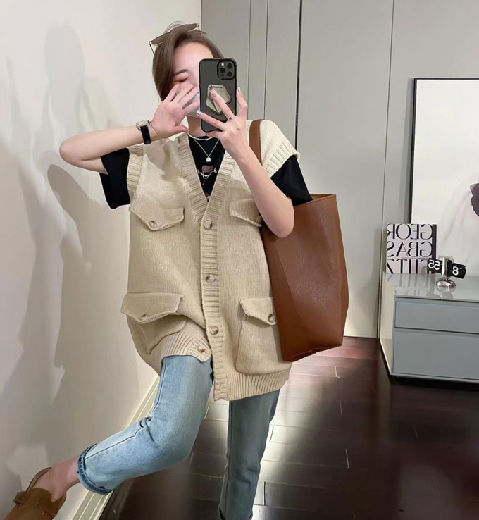 ニットベスト レディース Vネック 前開き セーター トップス お尻が隠れる 送料無料 アウター カーディガン ノースリーブ ゆったり レイヤード 重ね着 