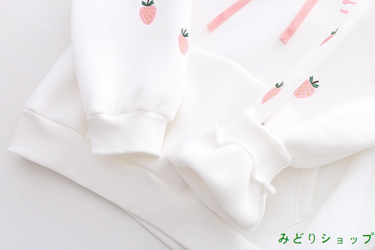 かわいい イチゴ 刺繍 フード付き プルオーバー トレーナー  