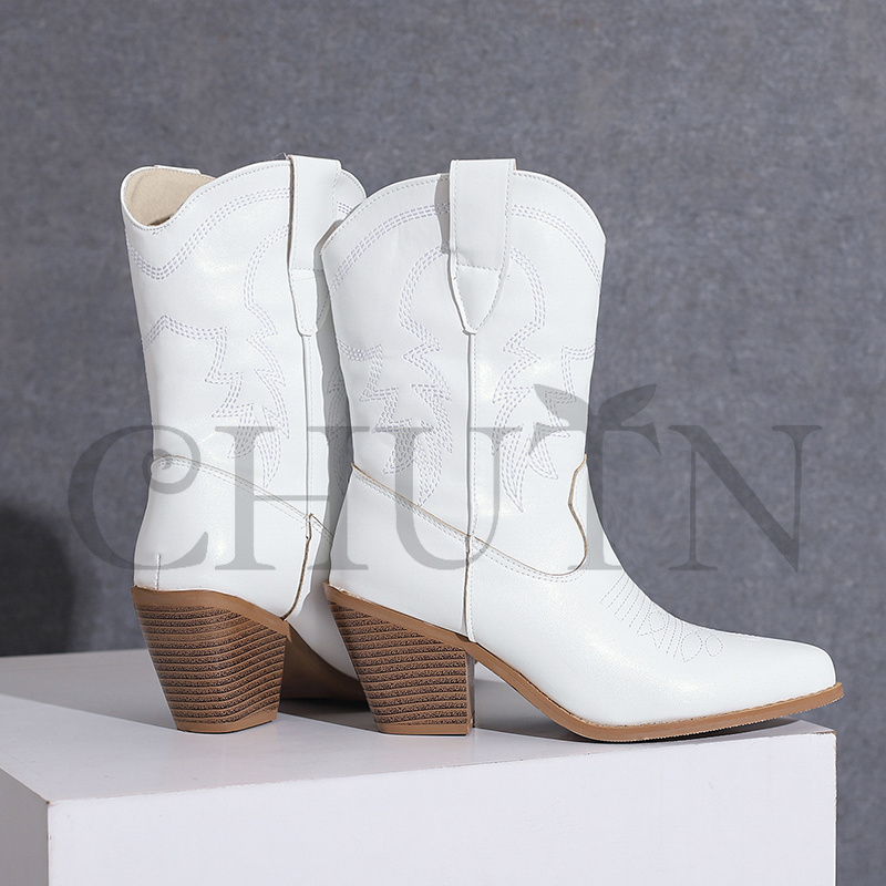 ブーティー歩きやすいショートブーツレディース入学式 ウエスタンブーツショートブーツ黒 太めヒール秋冬大きいサイズブーツ筒太め 二次会  