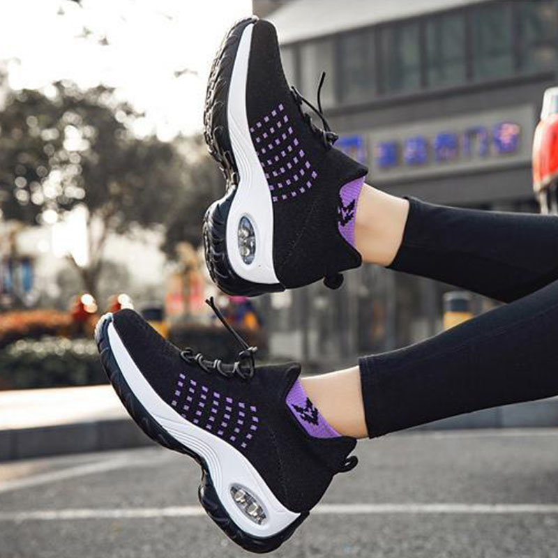 スニーカー レディース ランニング運動靴 厚底 靴 幅広 初心者 歩きやすい 黒スポーツ おしゃれ 軽量 普段履き 50代 40代 疲れない 60代 運動 