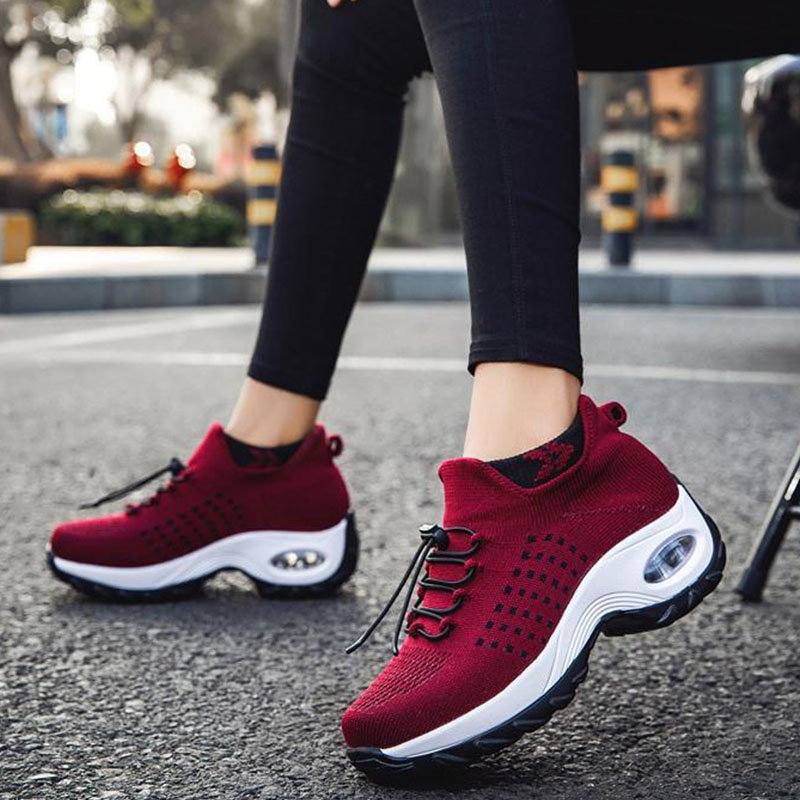 スニーカー レディース ランニング運動靴 厚底 靴 幅広 初心者 歩きやすい 黒スポーツ おしゃれ 軽量 普段履き 50代 40代 疲れない 60代 運動 