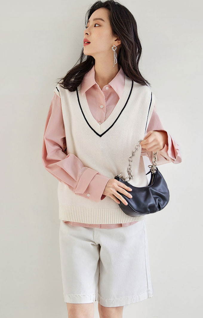 ニット ベスト レディース プルオーバー Vネック ベスト レイヤード 重ね着 冬 秋 無地 トップス 送料無料 体型カバー ショート丈 ノースリーブ ゆったり 