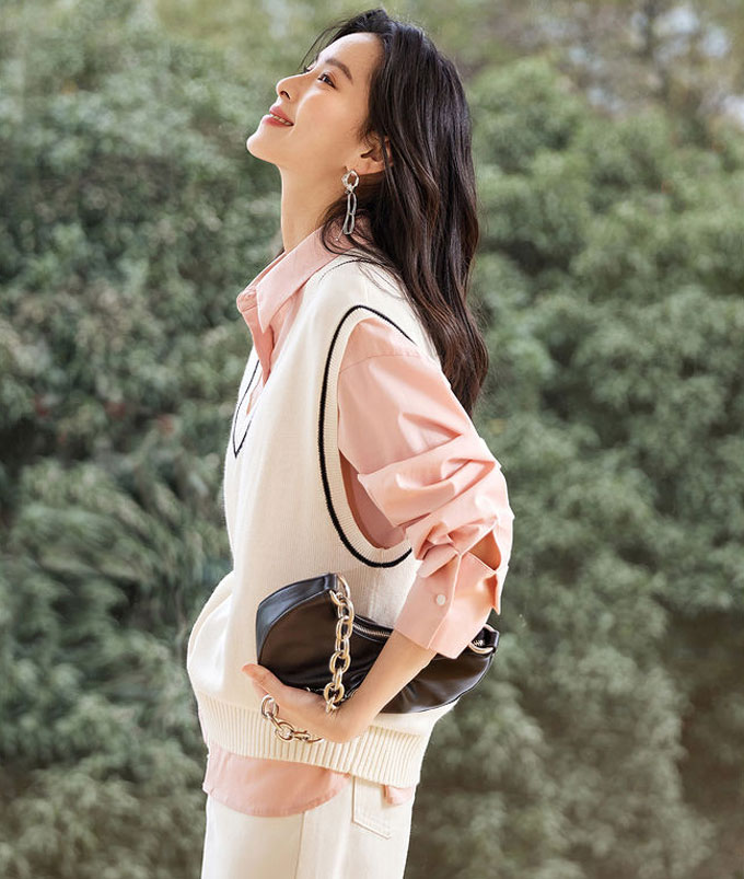 ニット ベスト レディース プルオーバー Vネック ベスト レイヤード 重ね着 冬 秋 無地 トップス 送料無料 体型カバー ショート丈 ノースリーブ ゆったり 