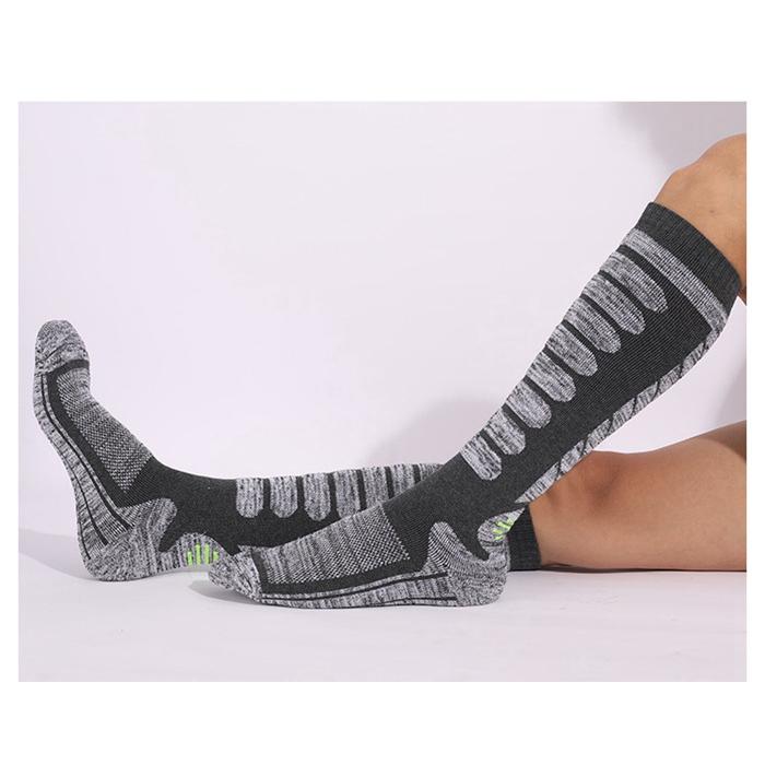 スノーボード スキー 靴下 吸汗速乾 保温 秋 冬用 スキーソックス ハイソックス スポーツ コンプレッション ロング丈 