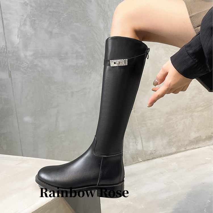 クーポンで12 100円！ ロングブーツ 。ジョッキーブーツ サマーブーツ スクエア靴 マ 大きいサイズ ロングブーツ サイドジッパー上品 キレイめローヒール 