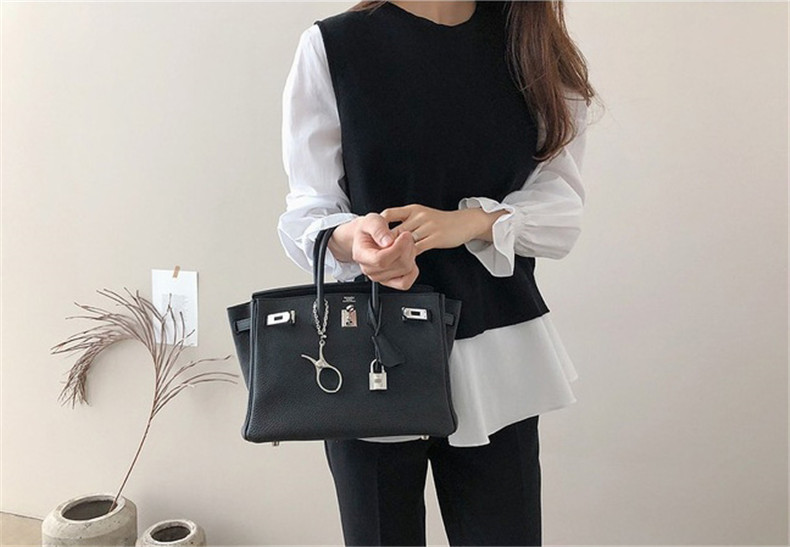 大きいサイズの女性の 2 点セット 2023 新しい韓国スタイルの秋冬長袖シャツニットベストスーツ  